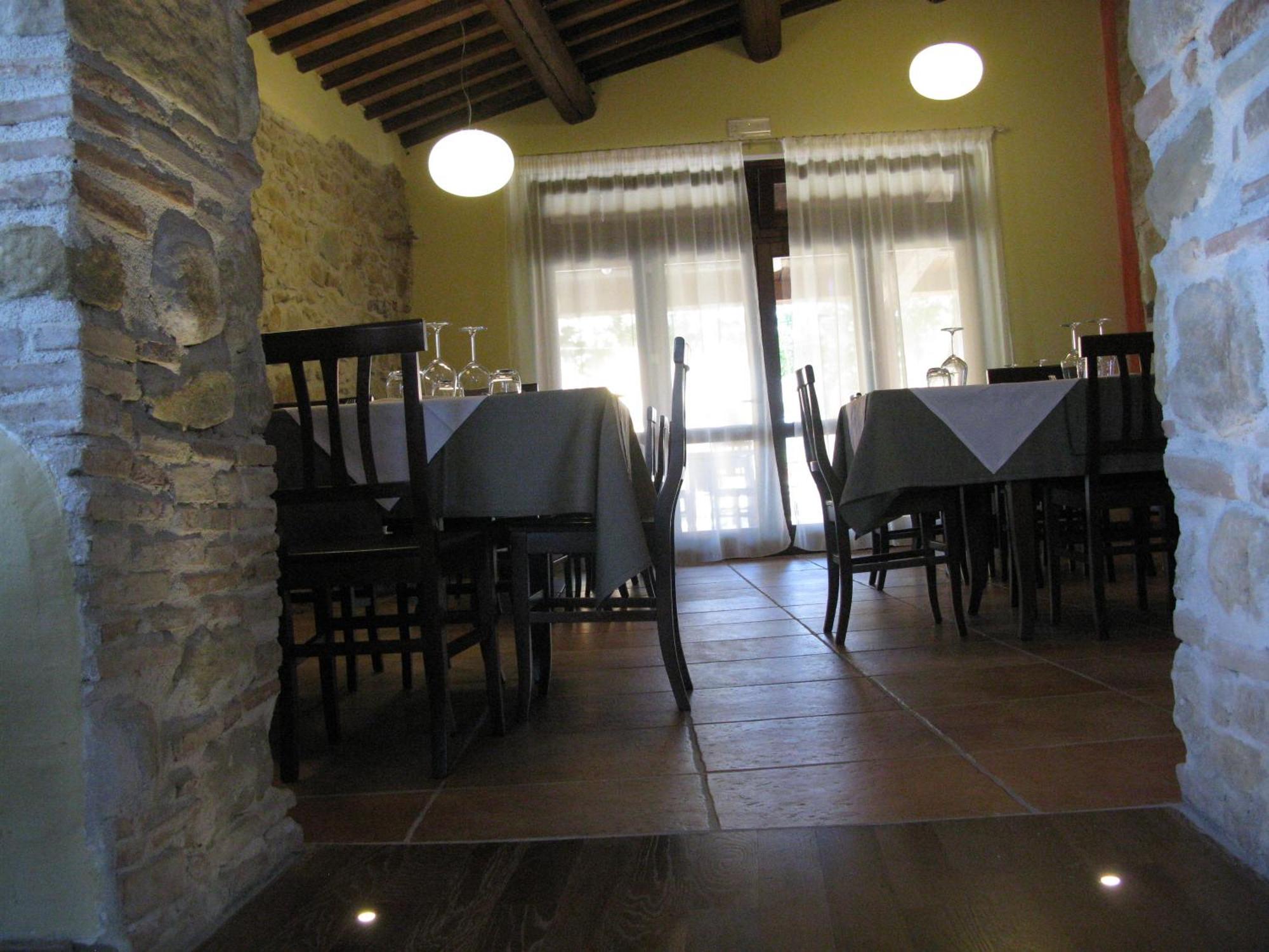 Pietra Maula Agriturismo Castelraimondo Екстериор снимка