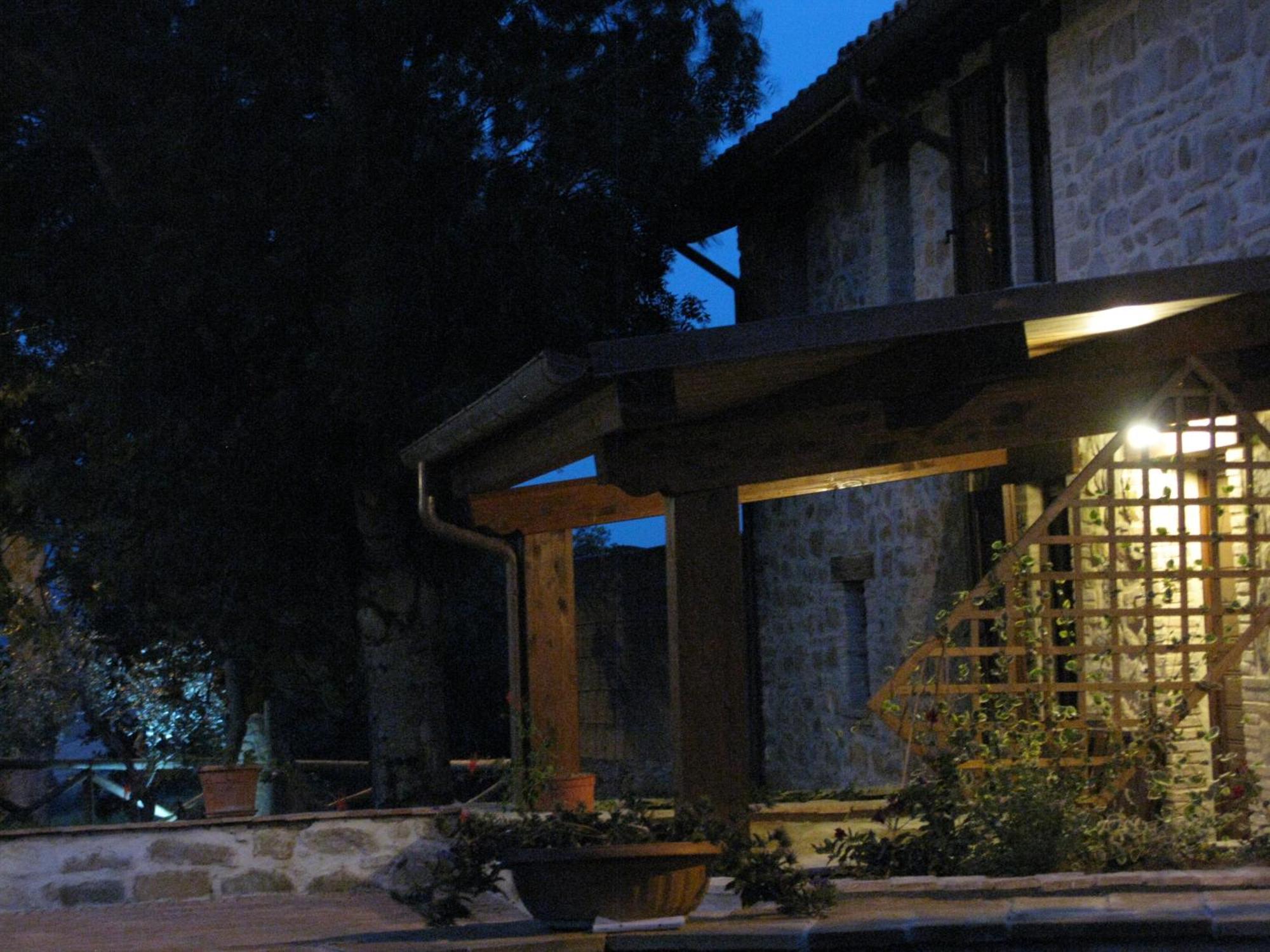 Pietra Maula Agriturismo Castelraimondo Екстериор снимка