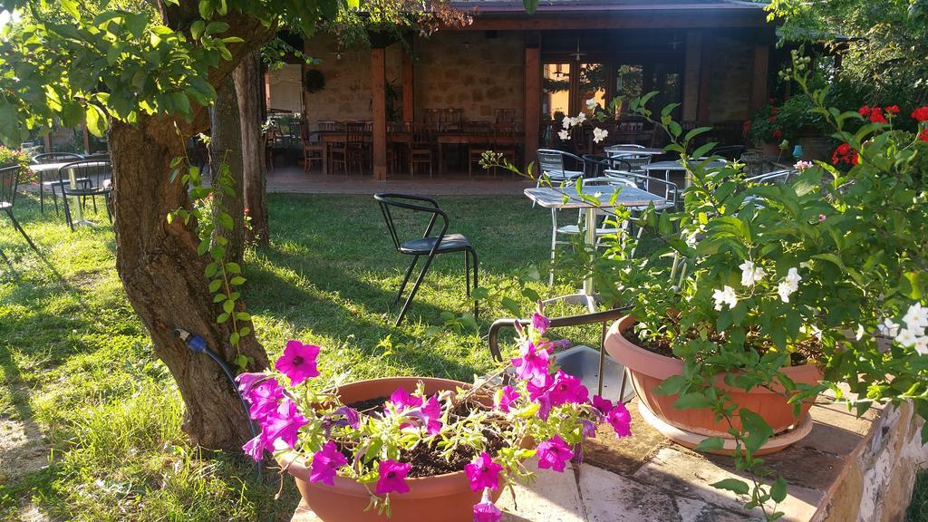 Pietra Maula Agriturismo Castelraimondo Екстериор снимка