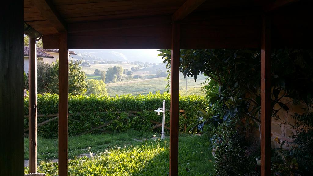 Pietra Maula Agriturismo Castelraimondo Екстериор снимка